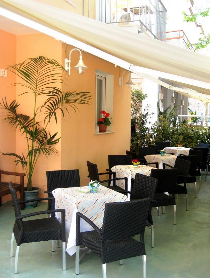 Hotel Silvana Cattolica Ngoại thất bức ảnh